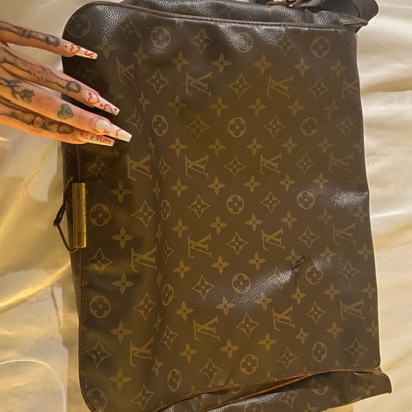 Louis vuitton cross body bag - Picture 1 of 4
